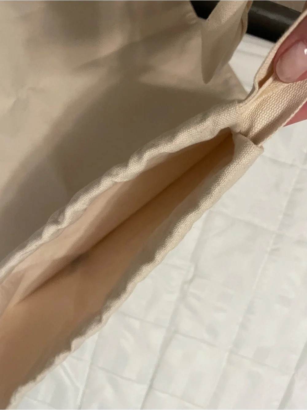 Beige Canvas laundry bag with Navy 